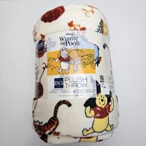 Disney Blanket Pooh Fall Blanket Oversized 5ft X 6 Ft
